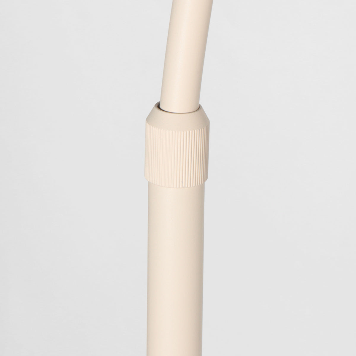 Bogenlampe in Cremefarben Sparkled Light 4314CR – Die Trendfarbe 2025