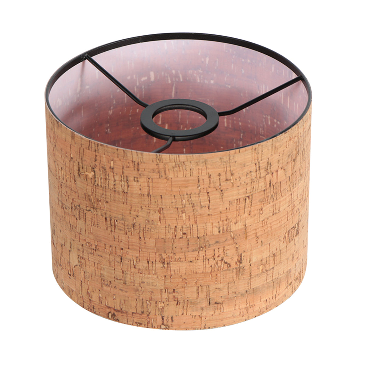 Détail de l'abat-jour cylindrique en liège vue de dessus, intérieur rosé et armature