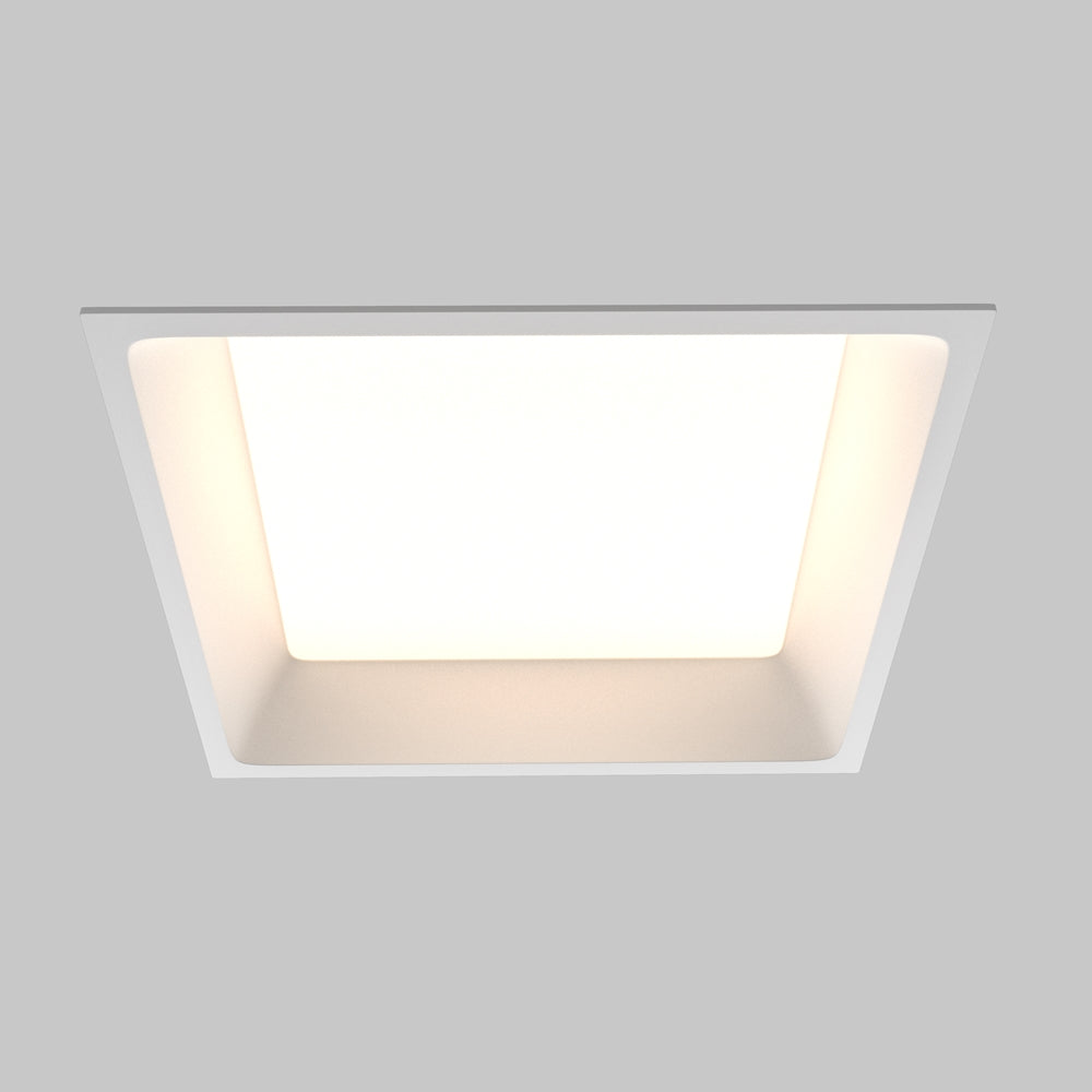 Version carrée encastrée vue de face, cadre blanc et surface lumineuse rectangulaire