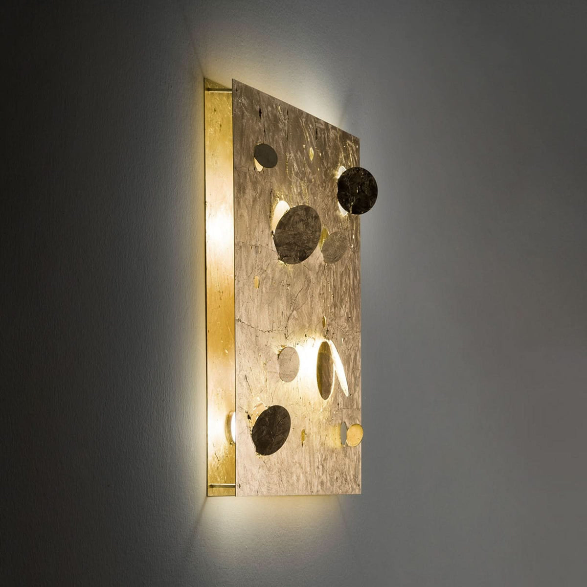 Applique murale LED Buchi 60x60 en acier, or, hauteur 60 cm