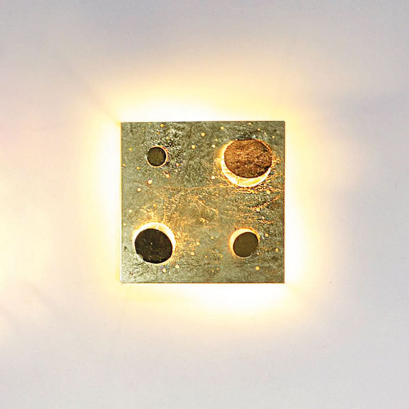 Applique murale LED Buchi 32x32 en acier, or, hauteur 32 cm