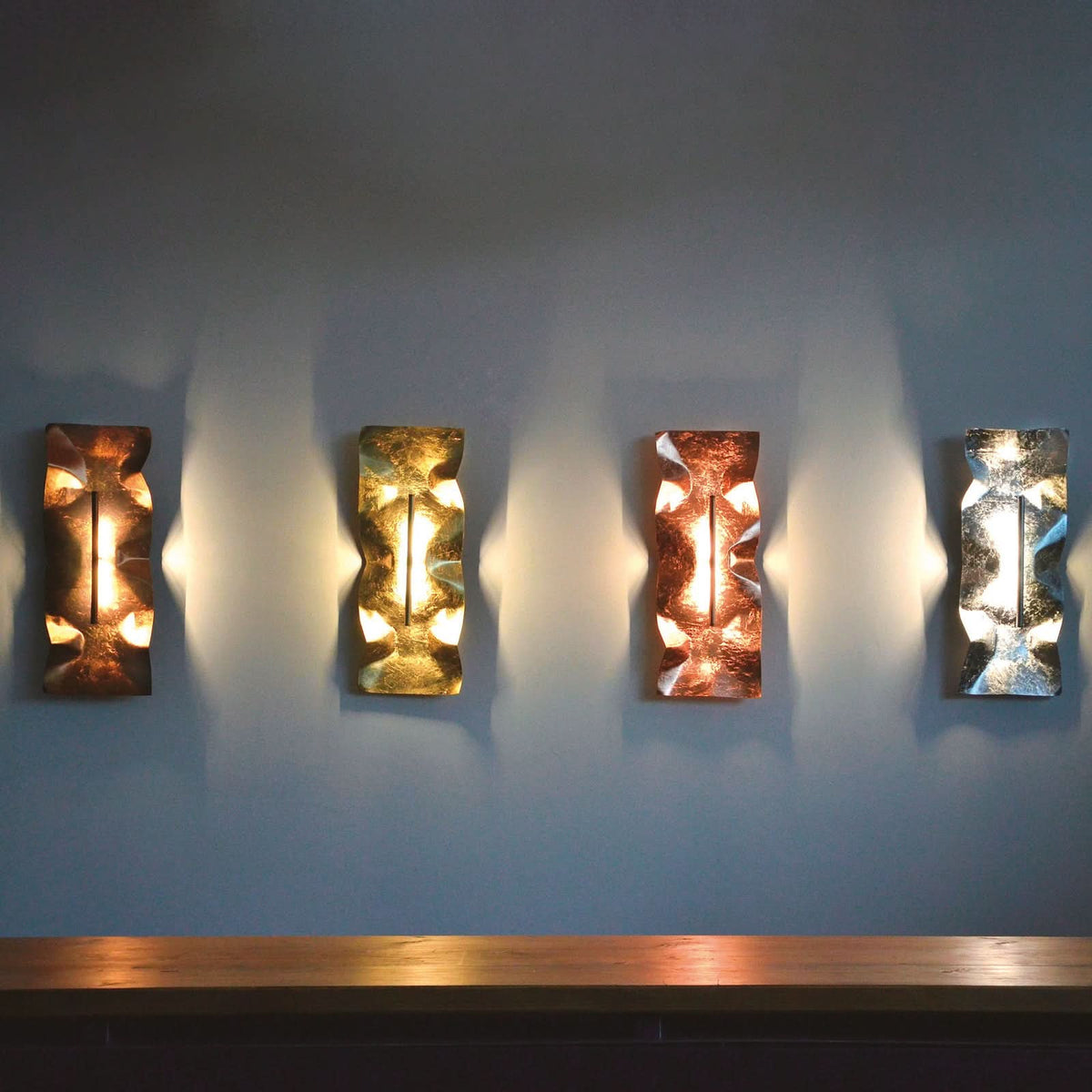 Applique murale LED Crash Tube en acier, bronze, hauteur 60 cm