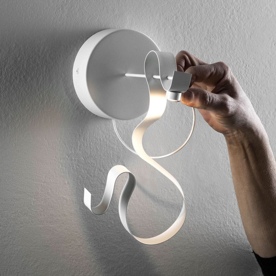 Applique murale LED Curve en acier, blanc, hauteur 29 cm