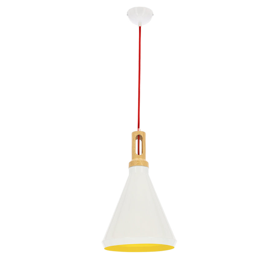 Vue de trois quarts du luminaire suspendu avec coupole de fixation plafond visible