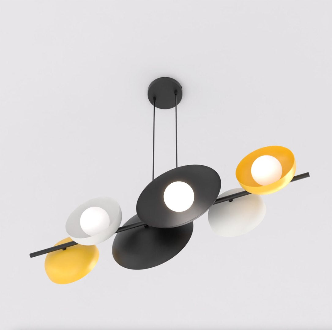 Vue plongeante du luminaire incliné, coupelles colorées orientées vers le bas