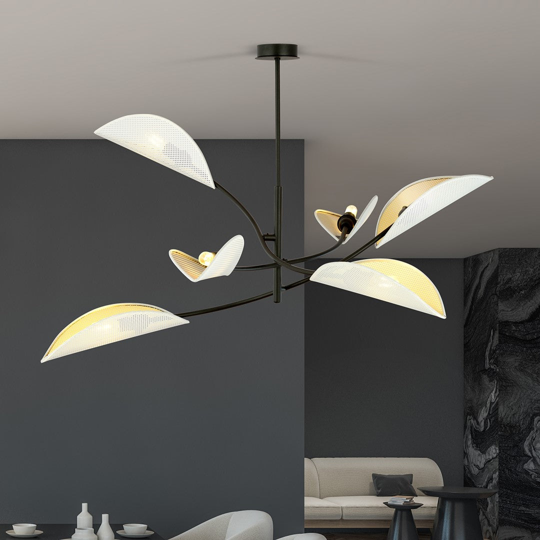 Luminaire installé au plafond dans un séjour contemporain, au-dessus d'une table et d'un canapé.