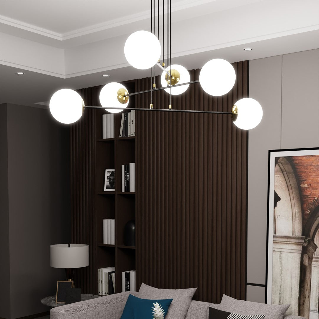 Vue rapprochée dans un intérieur, globes blancs allumés et structure noire devant un mur lambrissé.