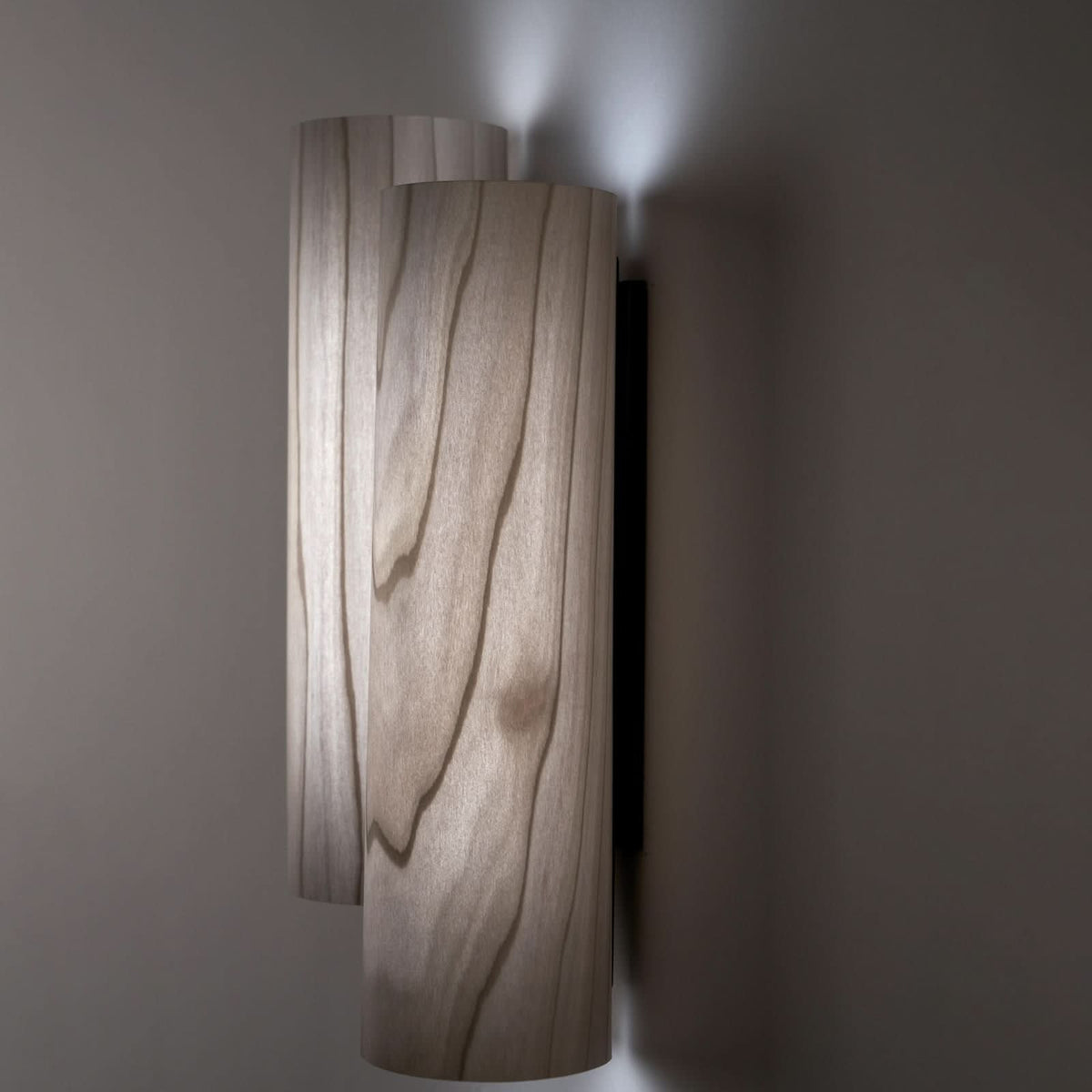 Applique murale LED Black Note Duplet en métal, gris et noir, hauteur 34,5 cm