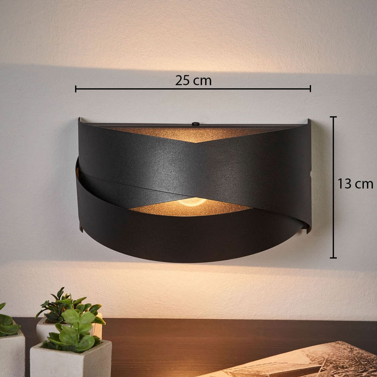 Applique murale Tornado en métal, noir, hauteur 13 cm