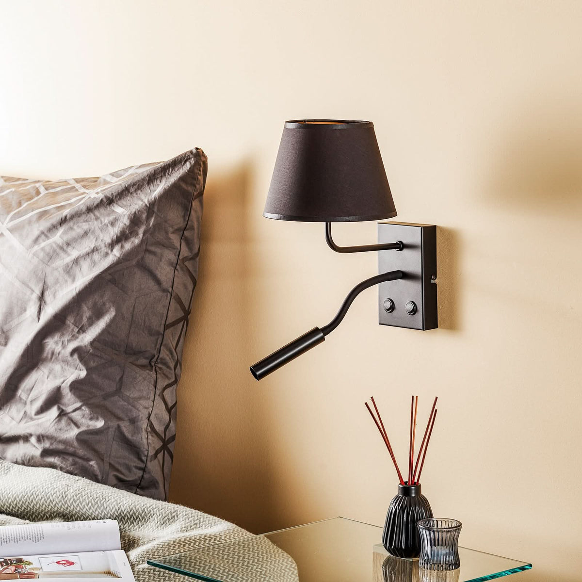 Applique murale Soho en tissu, noir et doré, 2 lumières, hauteur 38 cm, largeur 18 cm, modèle 2