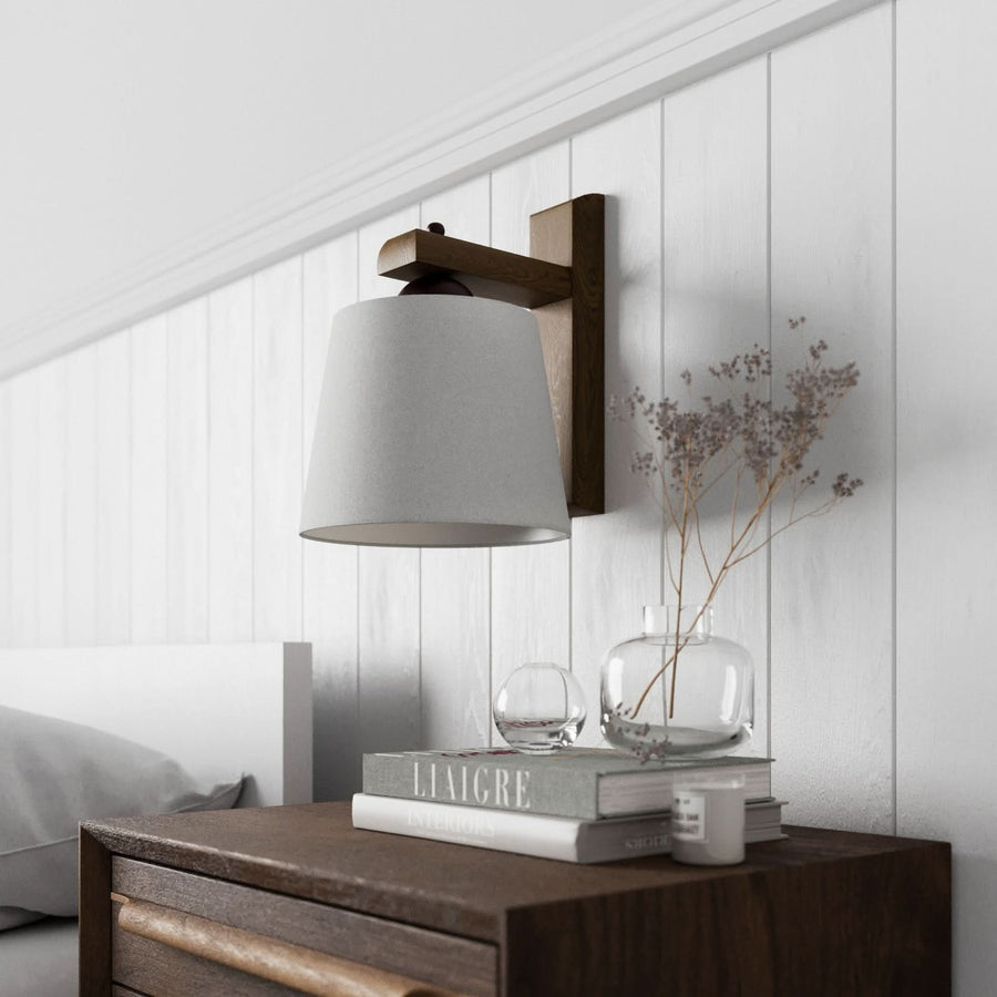Applique murale Sweden en bois, noyer et blanc, hauteur 24,5 cm