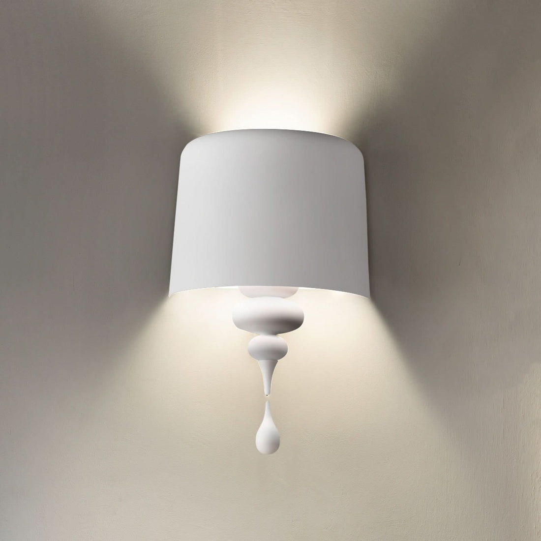 Applique murale Eva A3 en bois, blanc mat, 3 lumières, hauteur 70 cm