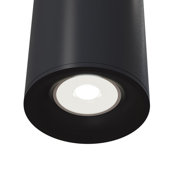 Schlanke schwarze Deckenleuchte