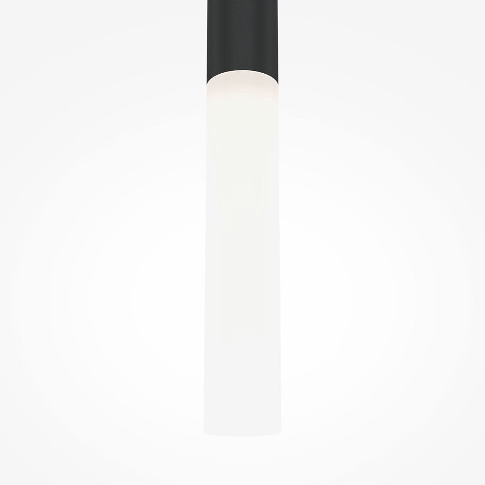 Gros plan sur le bas du diffuseur blanc et sa jonction avec le corps noir
