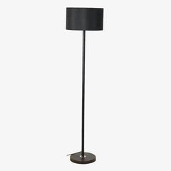 Schwarze Stehlampe mit Lampenschirm | Noira