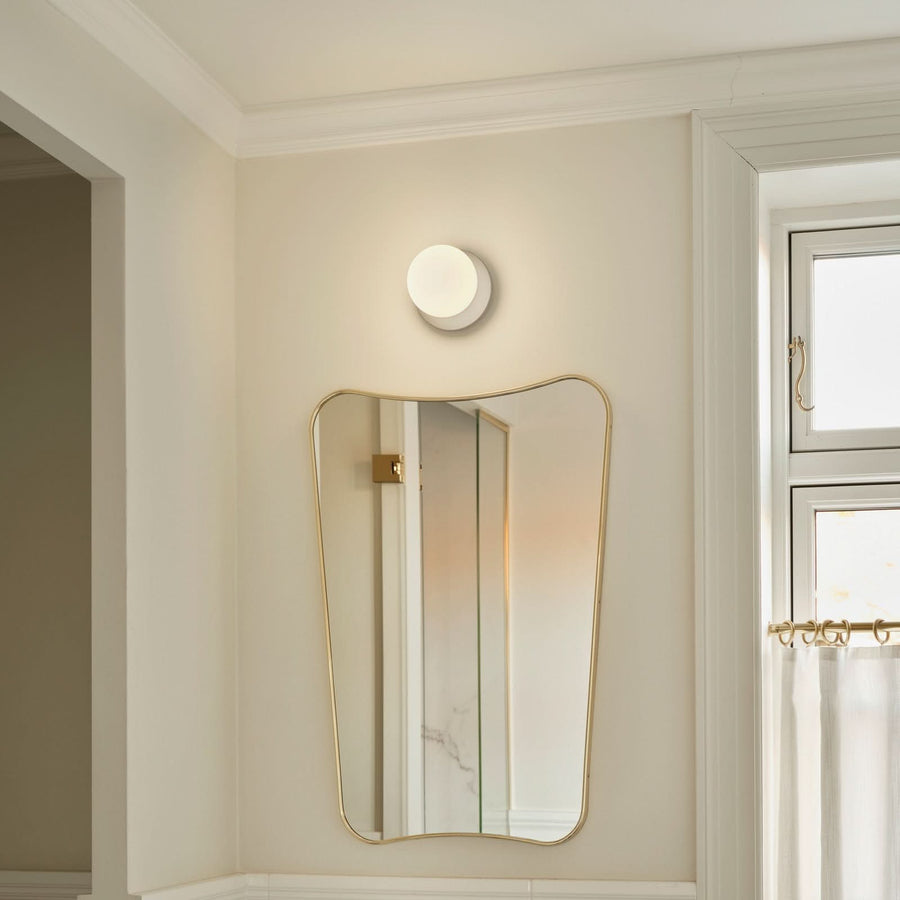Applique murale Liila 1 IP44 en verre, argenté et blanc, Ø 14 cm, IP44