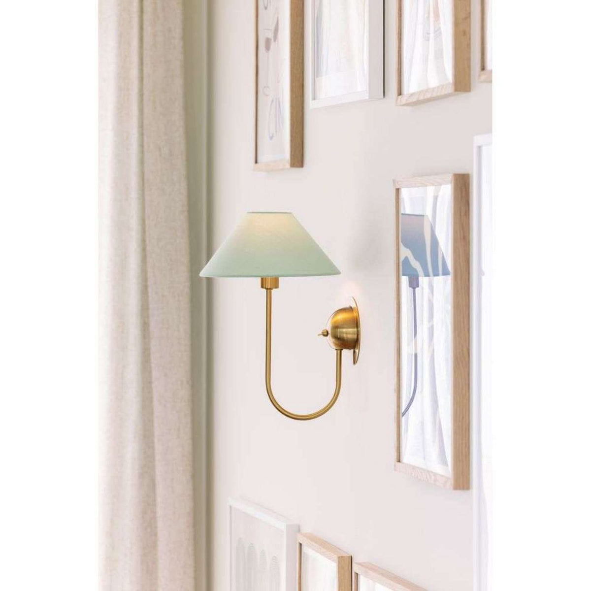 Applique murale Iris en coton, vert et laiton brossé, hauteur 32 cm