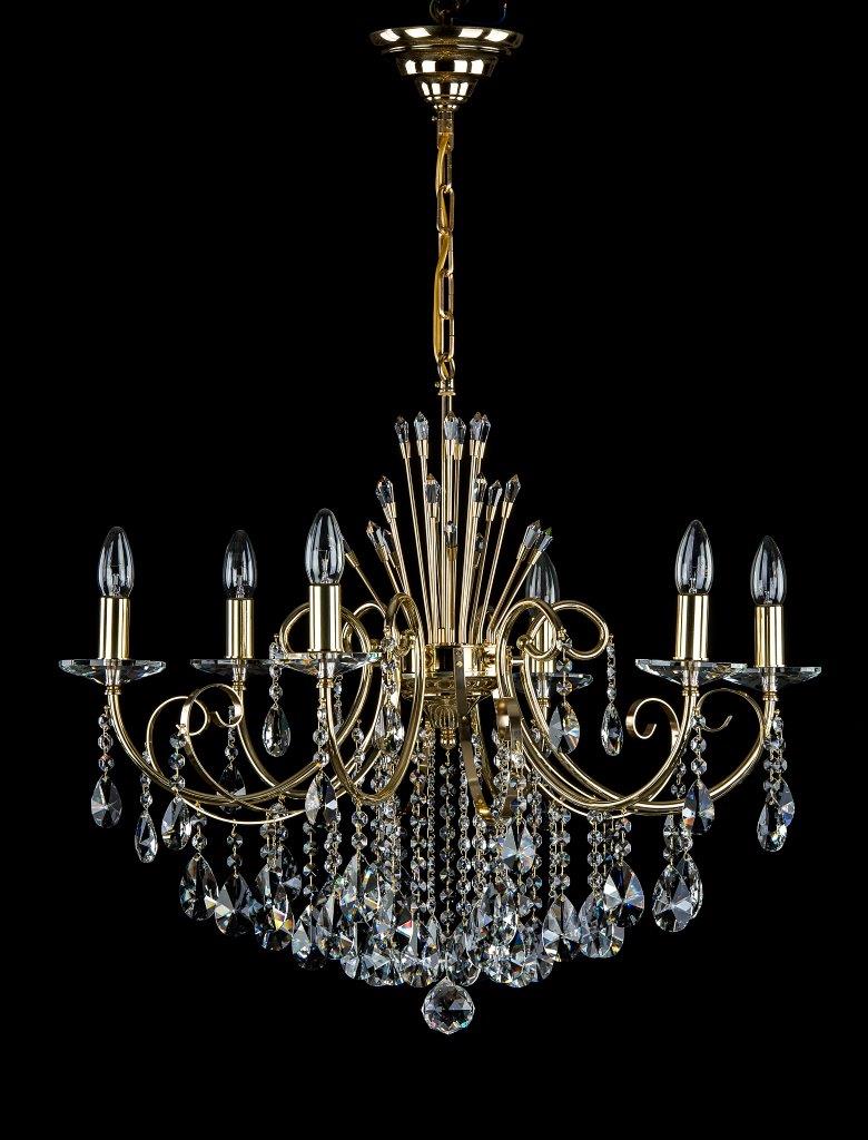 Lustre doré entier vu de face avec sa chaîne, sa coupole et ses guirlandes de cristal