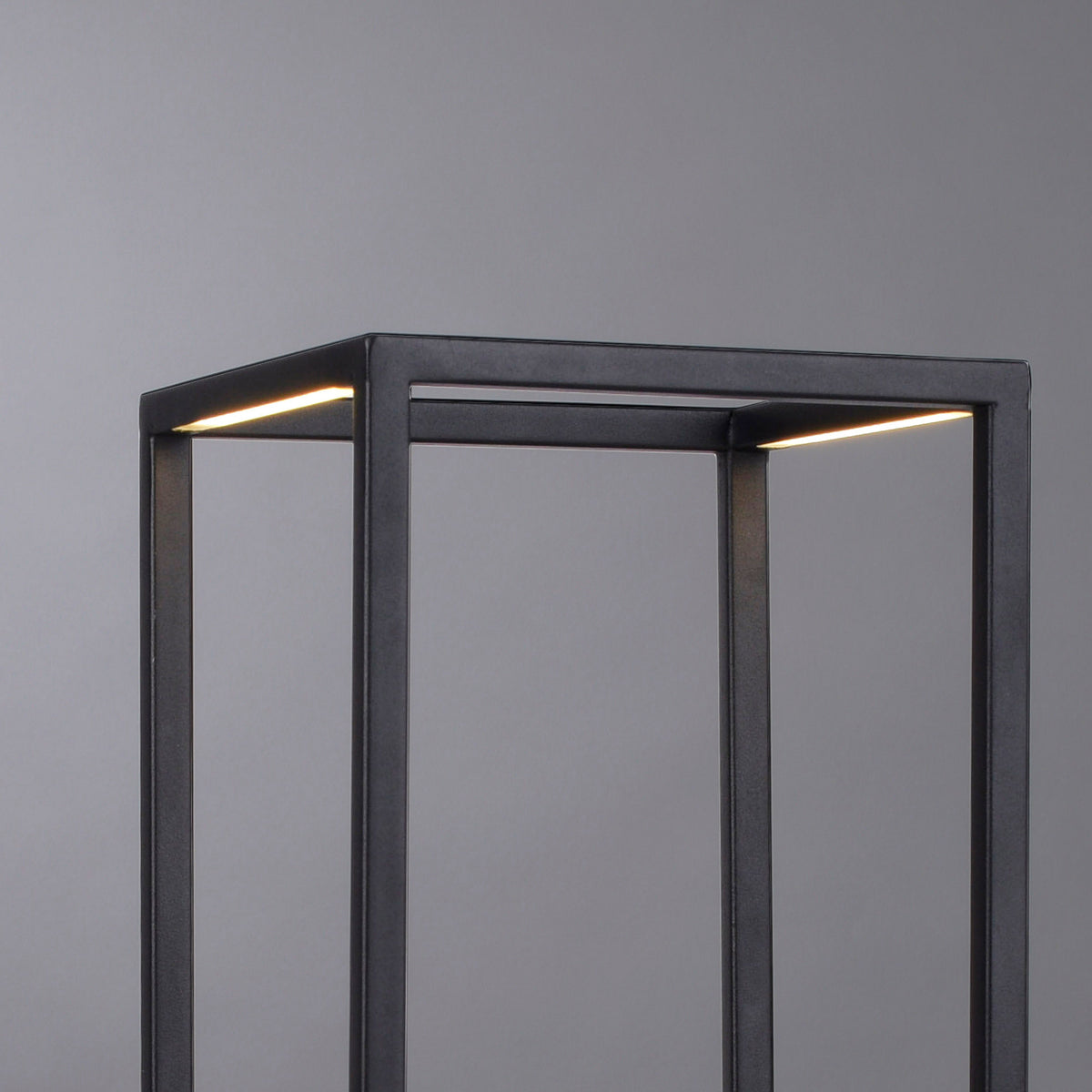 Lampe à poser Conni noire
