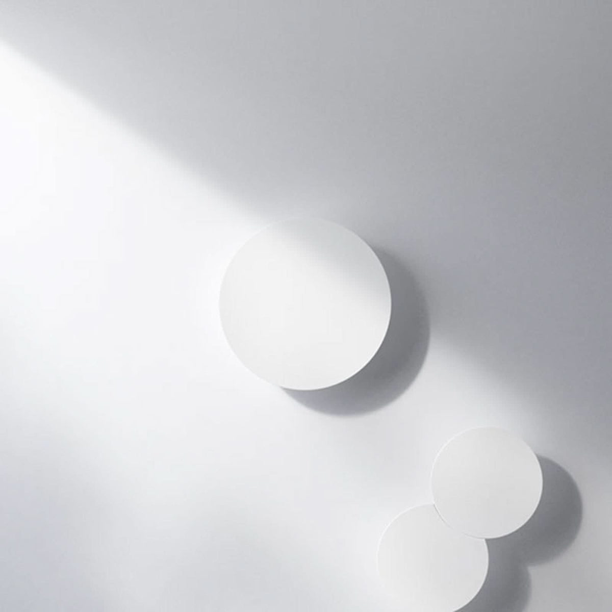 Applique murale LED Collide H2 en aluminium, blanc mat, Ø 33 cm, 3000 K