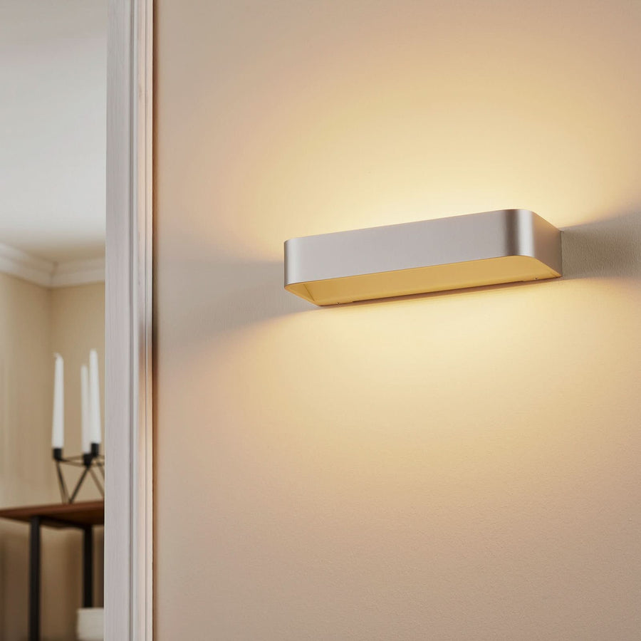 Applique murale LED Frame W2 en aluminium, crème, hauteur 4,8 cm, 2700 K