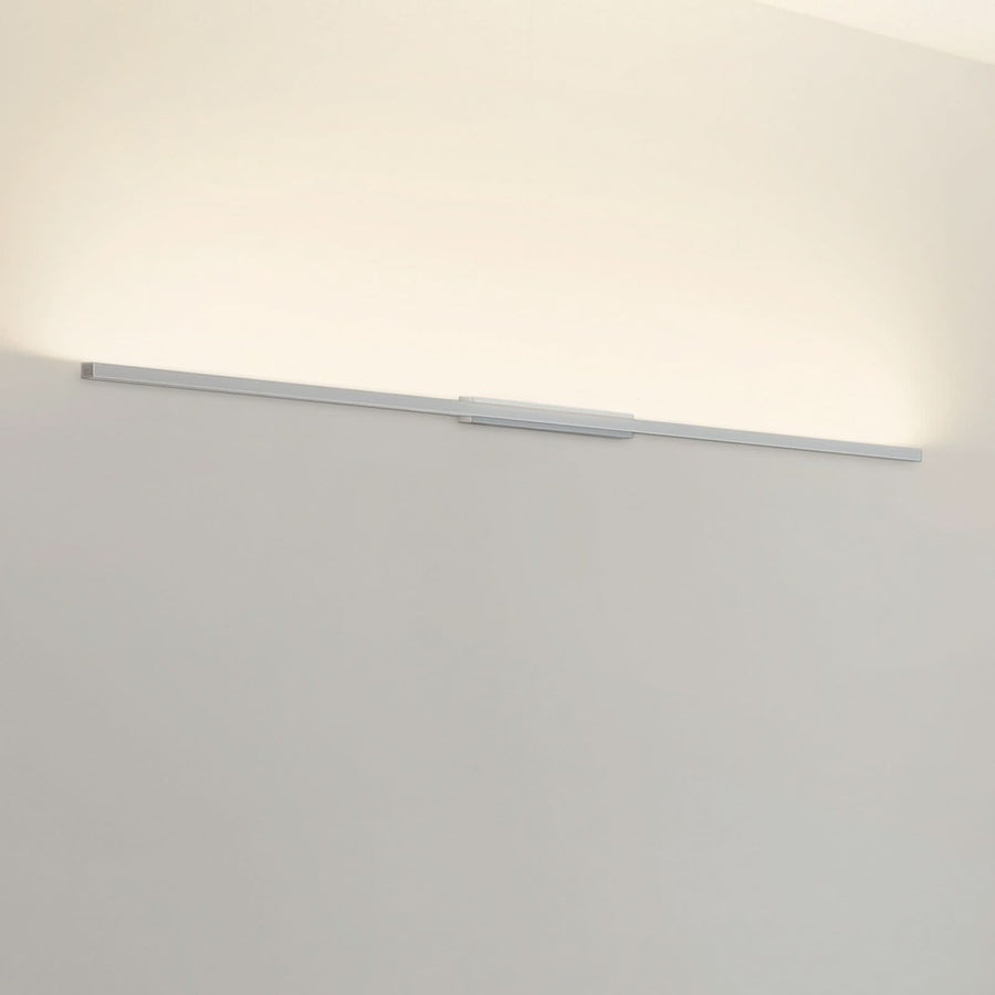 Applique murale LED SpinaLED 150cm en aluminium, chromé et blanc, hauteur 6,2 cm