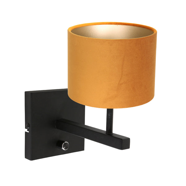 Schwarze Wandleuchte Stang 8176ZW mit Schalter und goldenem Samtschirm