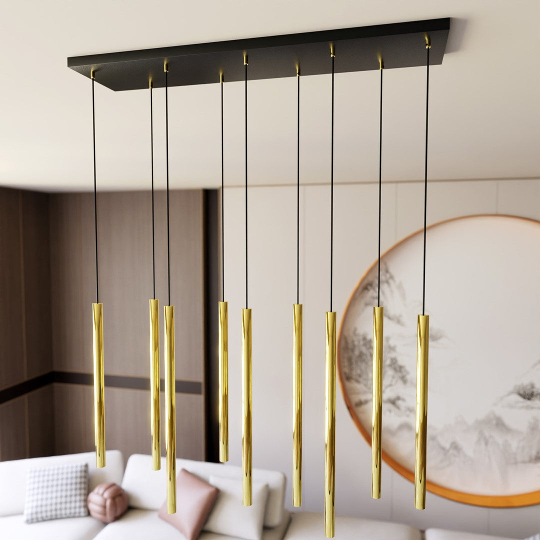 Détail de la finition dorée brillante des tiges dans un salon