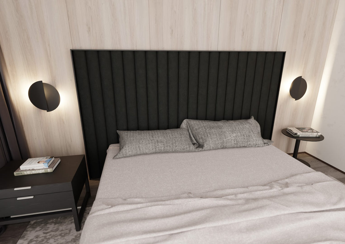 Chambre avec deux appliques symétriques de part et d'autre de la tête de lit