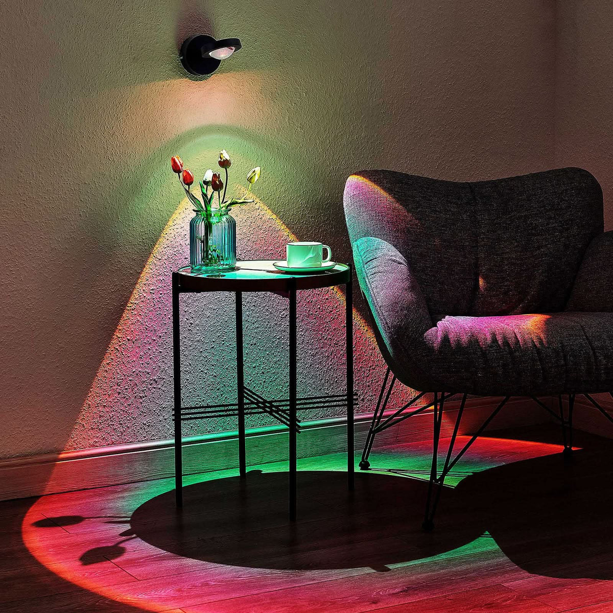 Applique murale LED Edonita en verre, noir, hauteur 10 cm