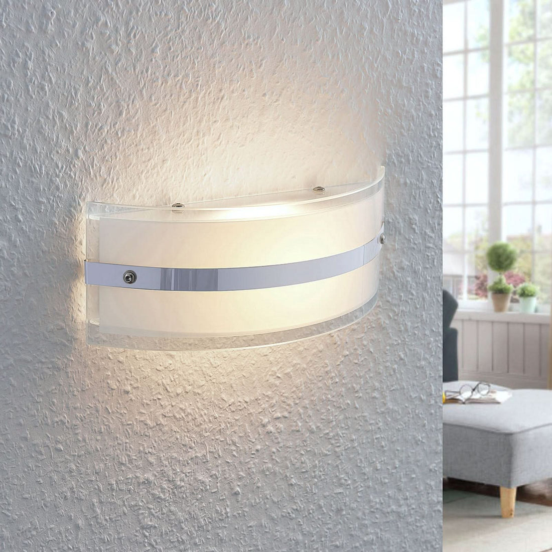 Applique murale LED Zinka en verre, blanc et chromé, hauteur 10 cm
