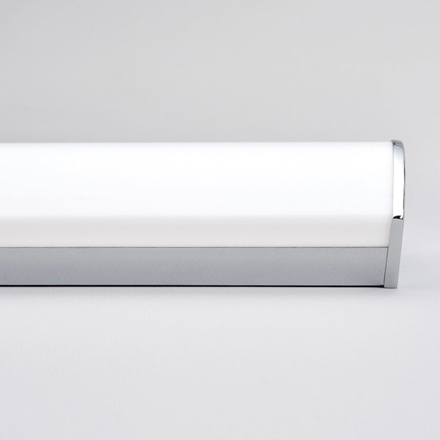 Applique murale LED Elanur en métal, blanc satiné et chromé, hauteur 9,4 cm, IP44