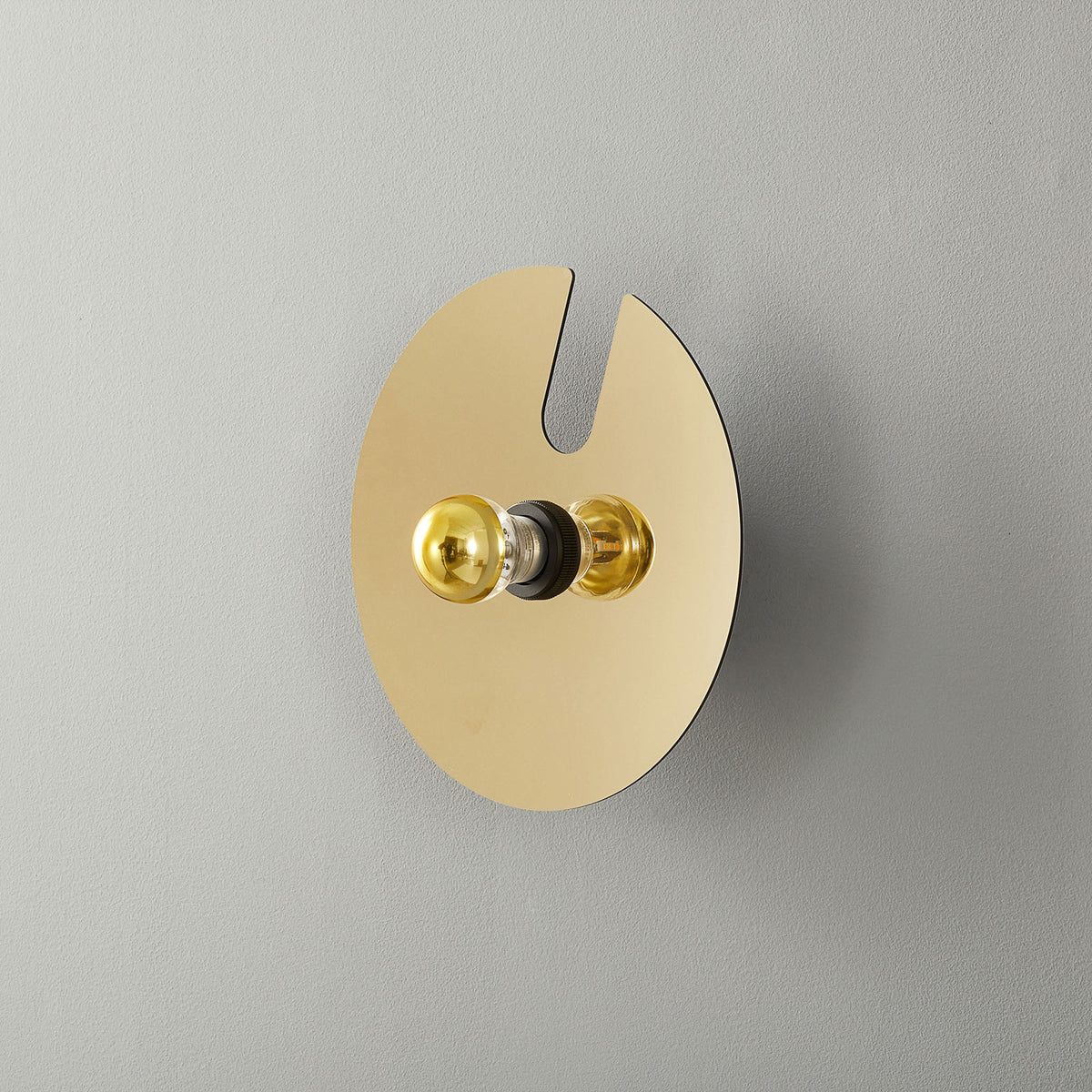 Applique murale Mirro 1.0 30 en aluminium, doré et noir, Ø 30 cm