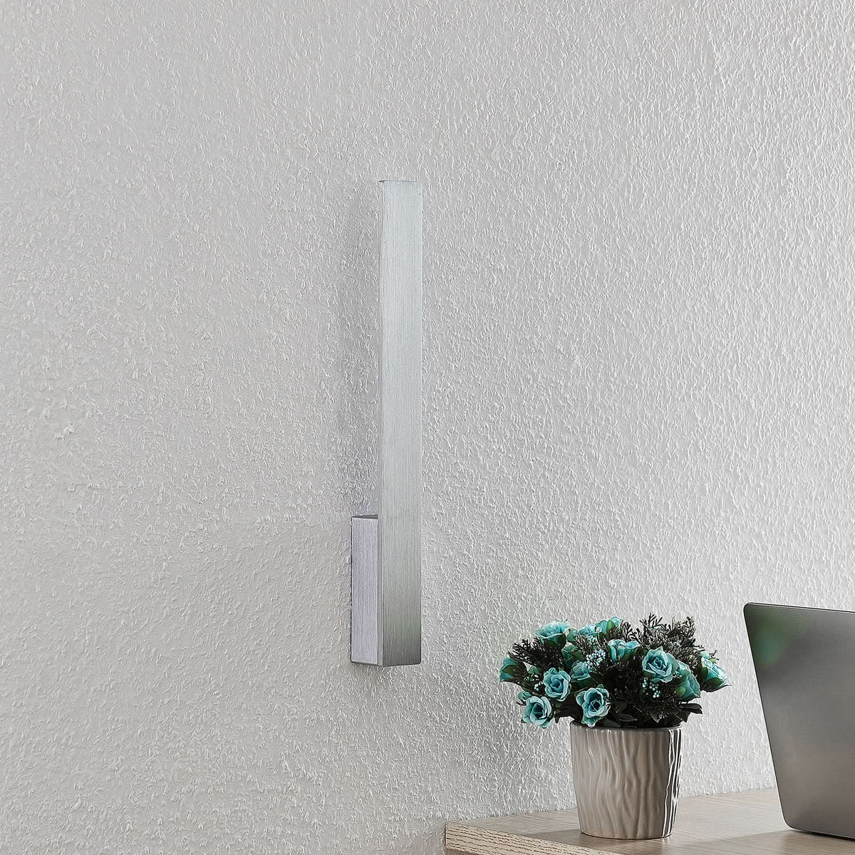 Applique murale LED Ivano en aluminium, 2 lumières, hauteur 42,5 cm