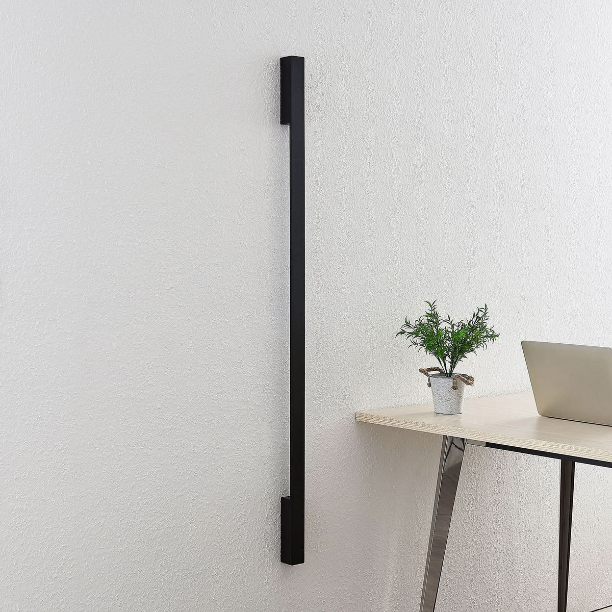 Applique murale LED Ivano 130 en aluminium, noir, hauteur 130 cm