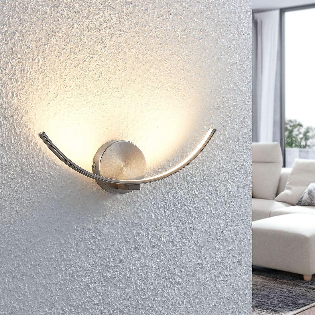 Applique murale LED Iven en métal, nickel satiné et blanc satiné, hauteur 12,5 cm