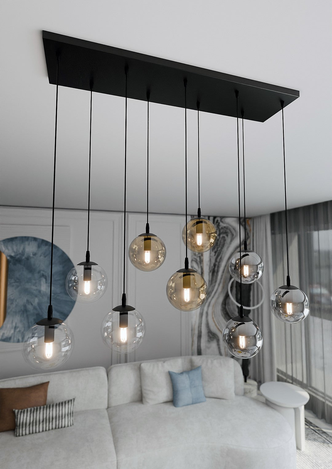 Plan rapproché des globes allumés, ampoules filament visibles sous plafond blanc