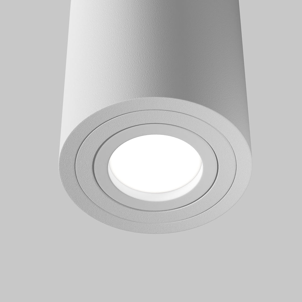 Gros plan sur la bague et le diffuseur LED en partie basse