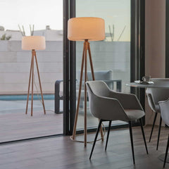 Stehlampe Chloe 140 mit Holzbeinen