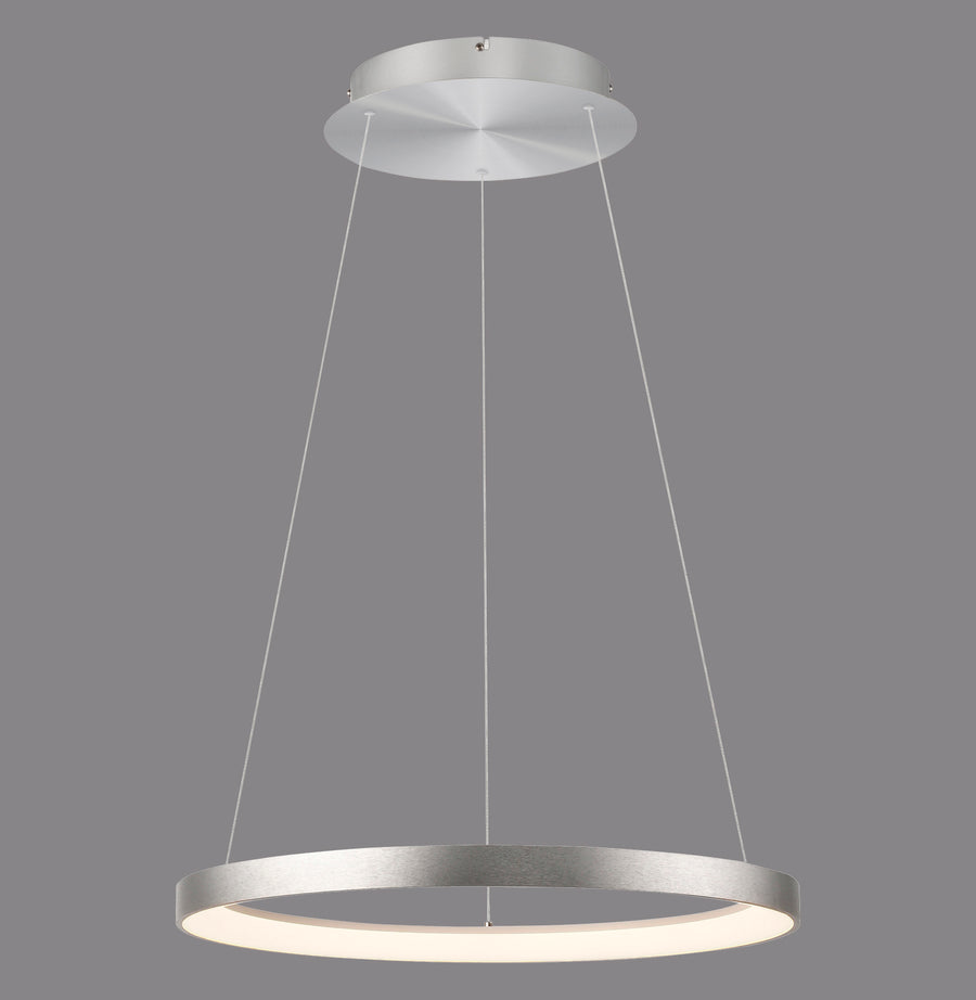 Suspension anneau en aluminium brossé, vue de face sur fond gris neutre