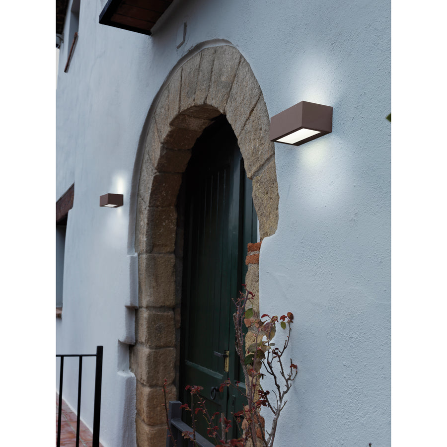 Applique extérieure Isora 2 lumières up-down IP65, L 20,6 cm, 6 W