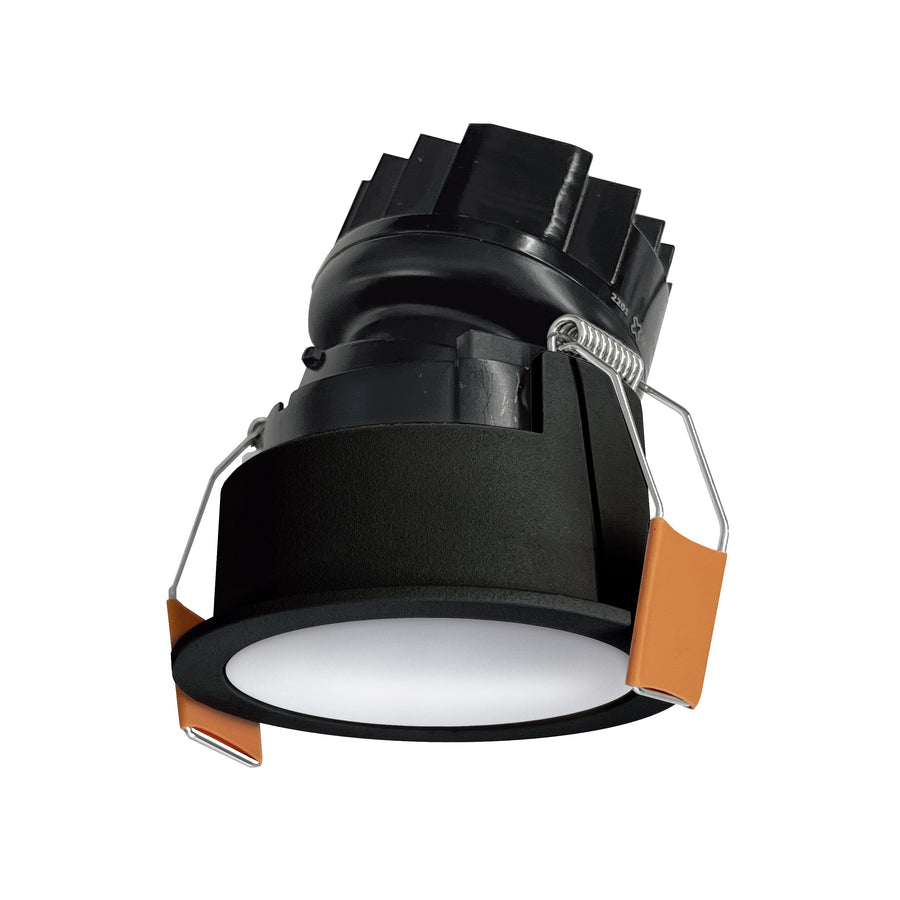Spot encastrable noir à diffuseur blanc, vu de dessous et de côté.