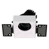 Spot encastrable orientable VIP2T carré, optique ronde, LED intégrée, variable DALI
