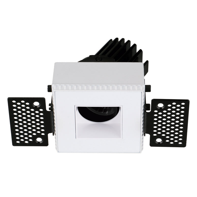 Spot encastrable orientable VIP3T carré, LED intégrée