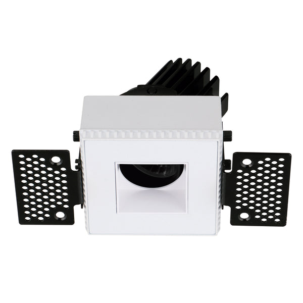 Spot encastrable orientable VIP3T carré, LED intégrée, variable 1-10 V