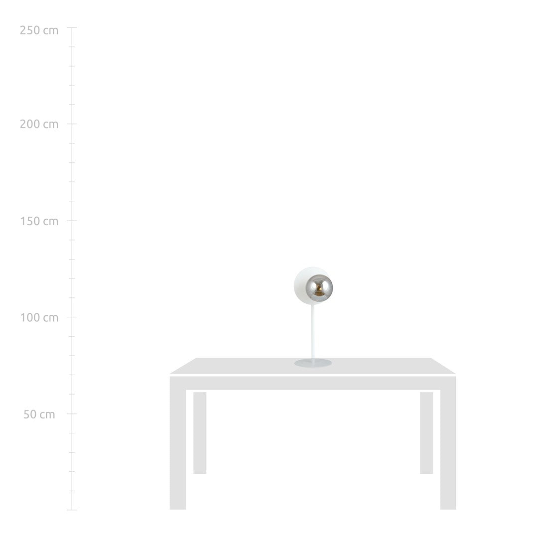 Mise à l'échelle sur une table, repères de hauteur allant jusqu'à 250 cm