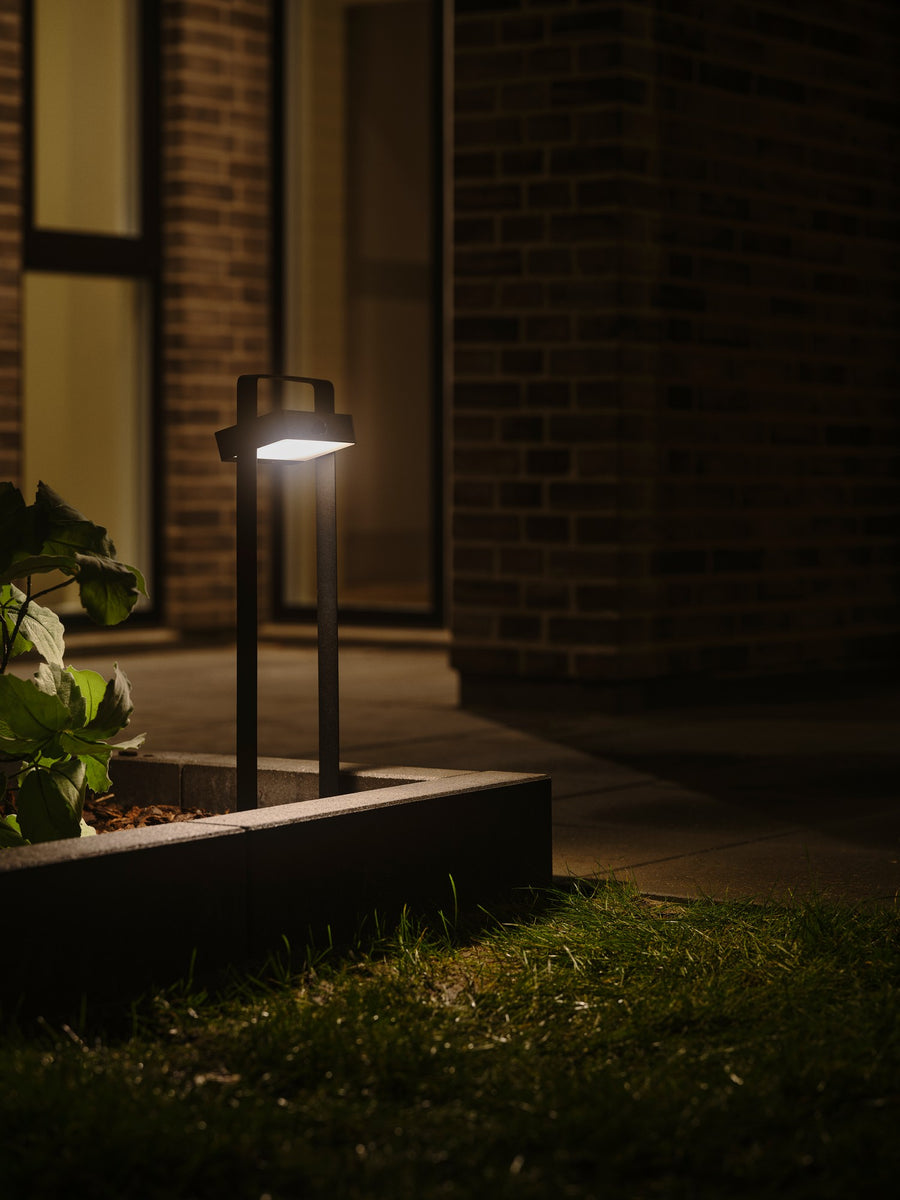 Borne extérieure LED Saulio solaire noire, IP44