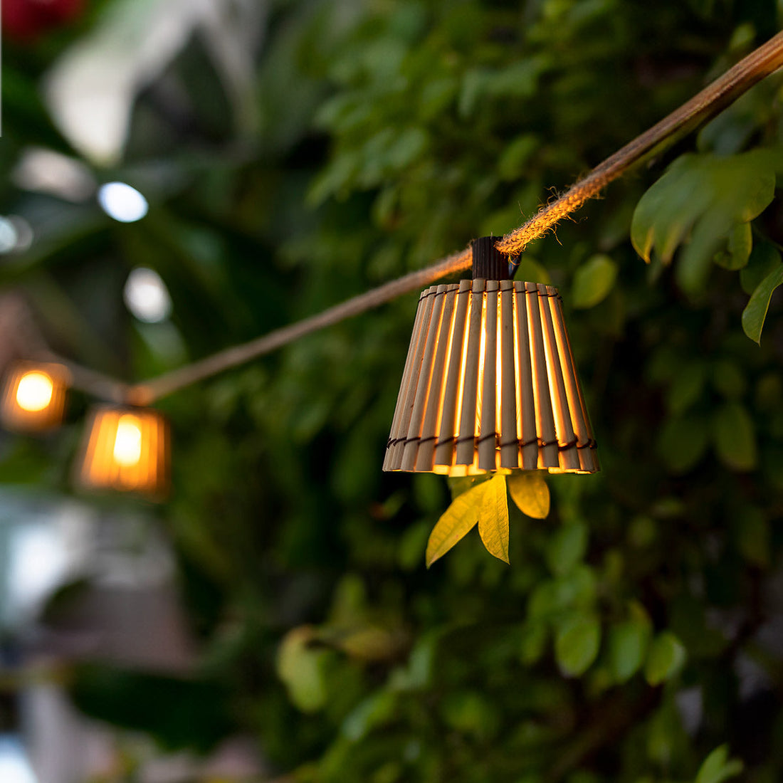 Okinawa Outdoor-Lichterkette aus Bambus
