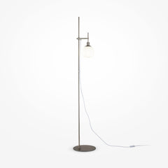 Erich Silberne Stehlampe