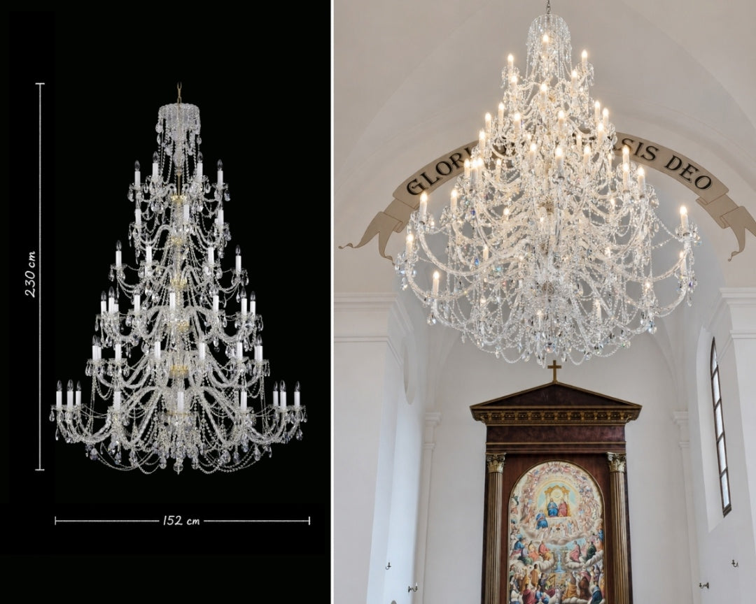 Schéma des dimensions 230 cm par 152 cm et vue suspendue dans une église